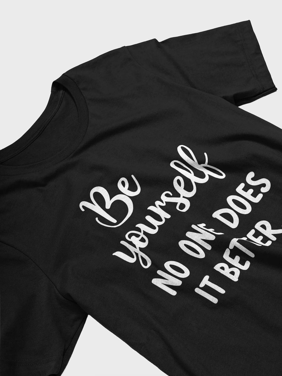 Be Yourself. No One Does It Better. – Empower Your Inner Swiftie with This Inspirational Taylor Swift Quote T-Shirt product image (3)