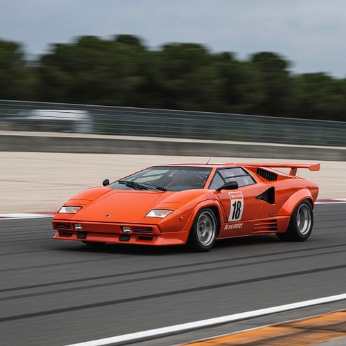 🏎️ The Lamborghini Countach: The Supercar Icon 🏎️

In 1974, the Lamborghini Countach roared onto the automotive scene, captiv...