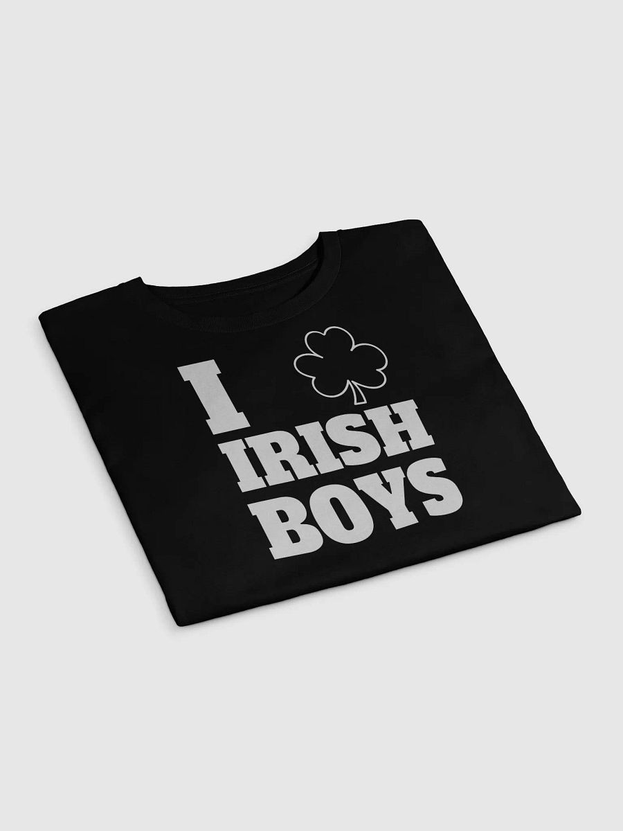 I Love Irish Boys Crop Top – St. Patrick’s Day Tee product image (5)