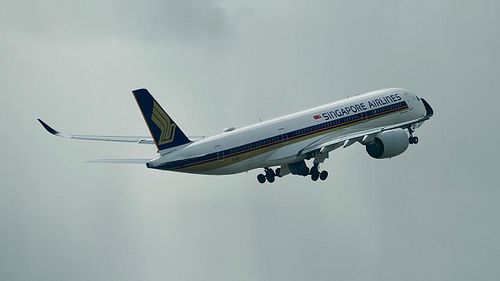 Singapore A359 Rotating out of Perth on RWY03
