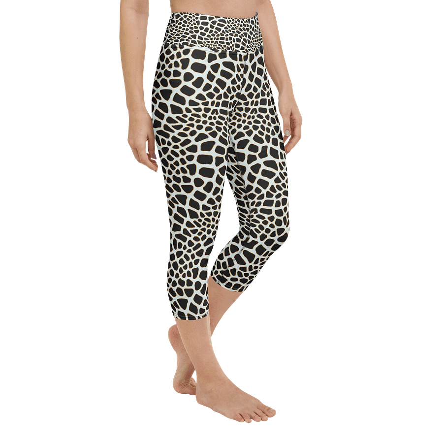Giraffe Skin Capri Leggings product image (2)