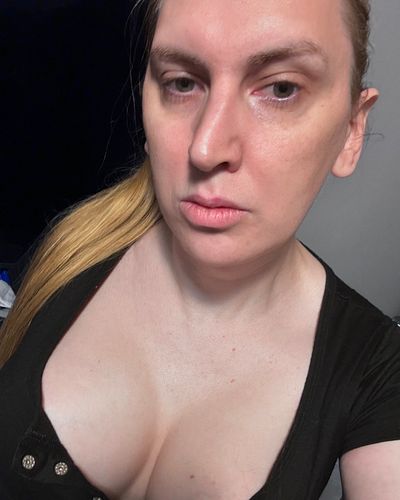 Rare no makeup selfie 🤍 #photooftheday #love #happy #selfie #me #beautiful #Canada #girl #beauty #prettygirls #monicarose #mo...