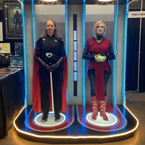 Happy Mothers Day to My AMAZING Mom @letsmakegeekstuff!
She’s my biggest support and the reason I started cosplaying. ❤️ Plea...