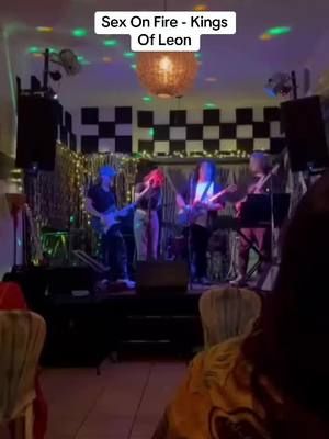 Sex On Fire - Kings Of Leon - with guest artist Kayla May, give her a follow on insta at kaylamay_music #livemusic #brokenbusy #fyp #newband #altrock 