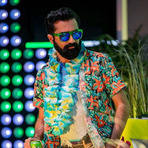 I think I'm more of a snow person than a beach person, but I do love a good lei

📍 @esldota2 Summer 2021

📸 @vexanie