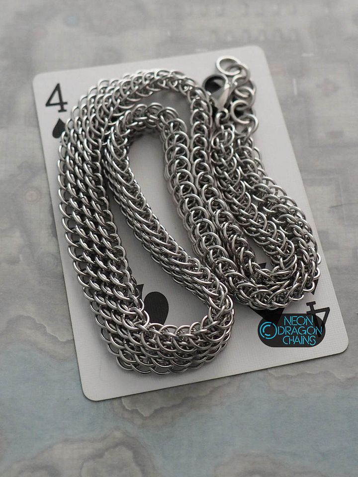 Electric Dragonscale Necklace product image (2)