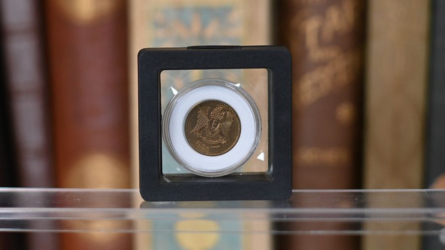 خمسة قروش سورية (فرنك) بمظهر الذهب 1979 product image (3)