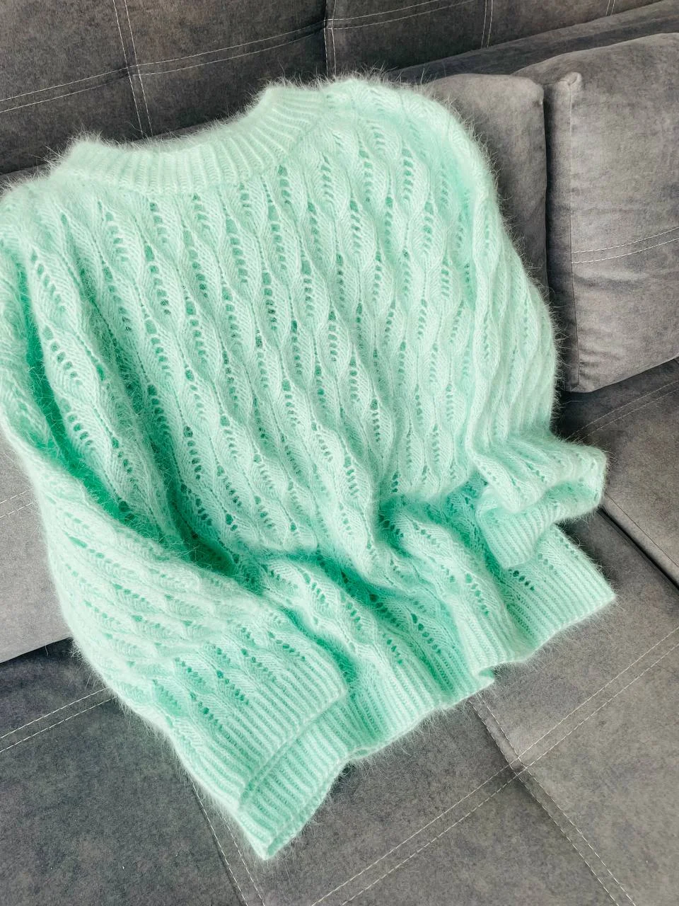 Схема вязания Свитер Julia с объемным узором, с японским плечом (спицами) product image (4)