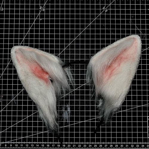 Handmade cat ears for the one and only @xcatvonx 🐺❤️🐱

Process fully shown on stream. I might make these available for commis...