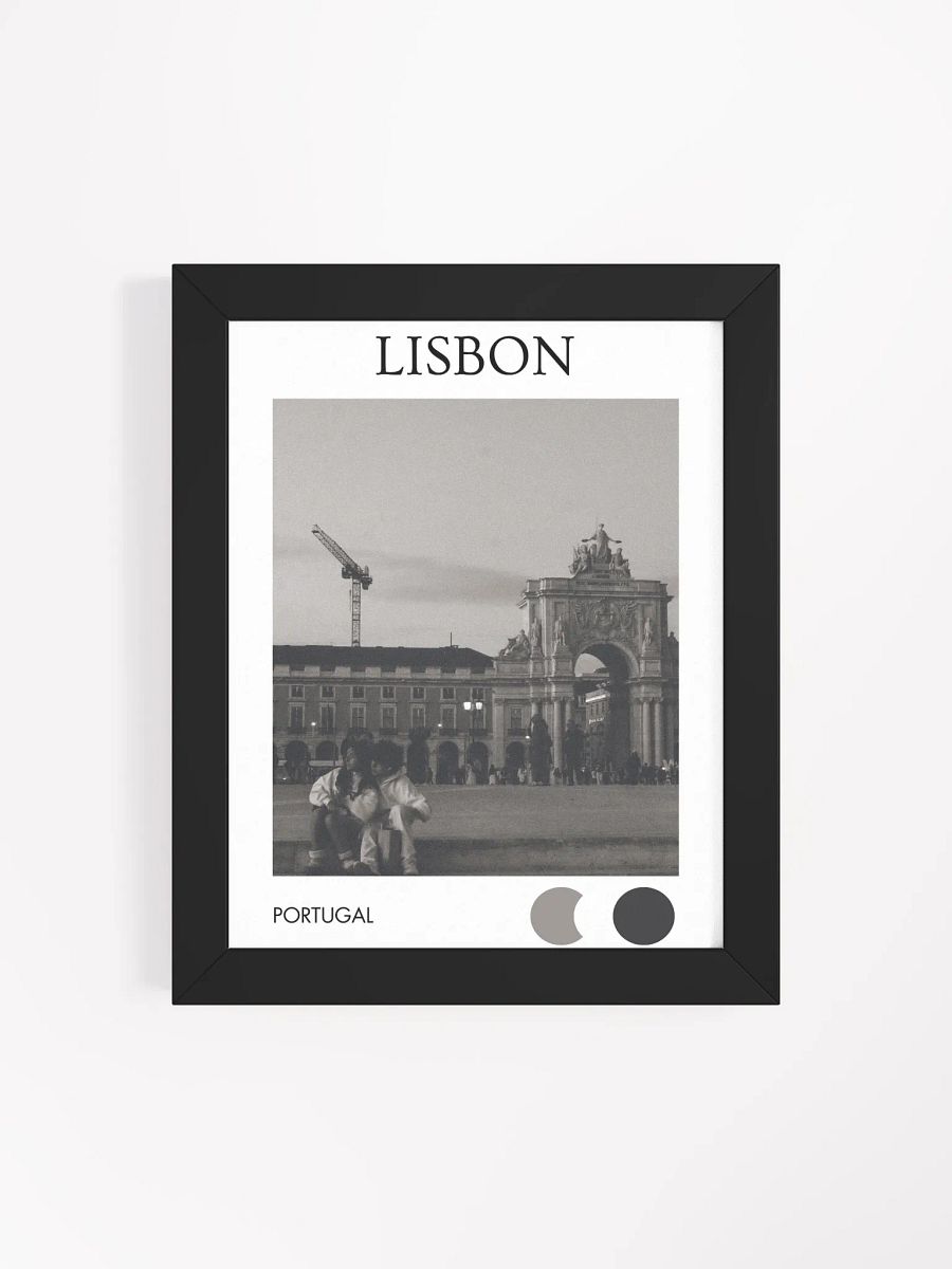 Lovers in Rua Augusta - Black & White / Framed product image (4)