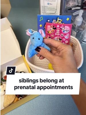their wide eyes when they hear the heartbeat is the best 🥹 #obstetrics #obgyn #prenatalcare #obappointment 