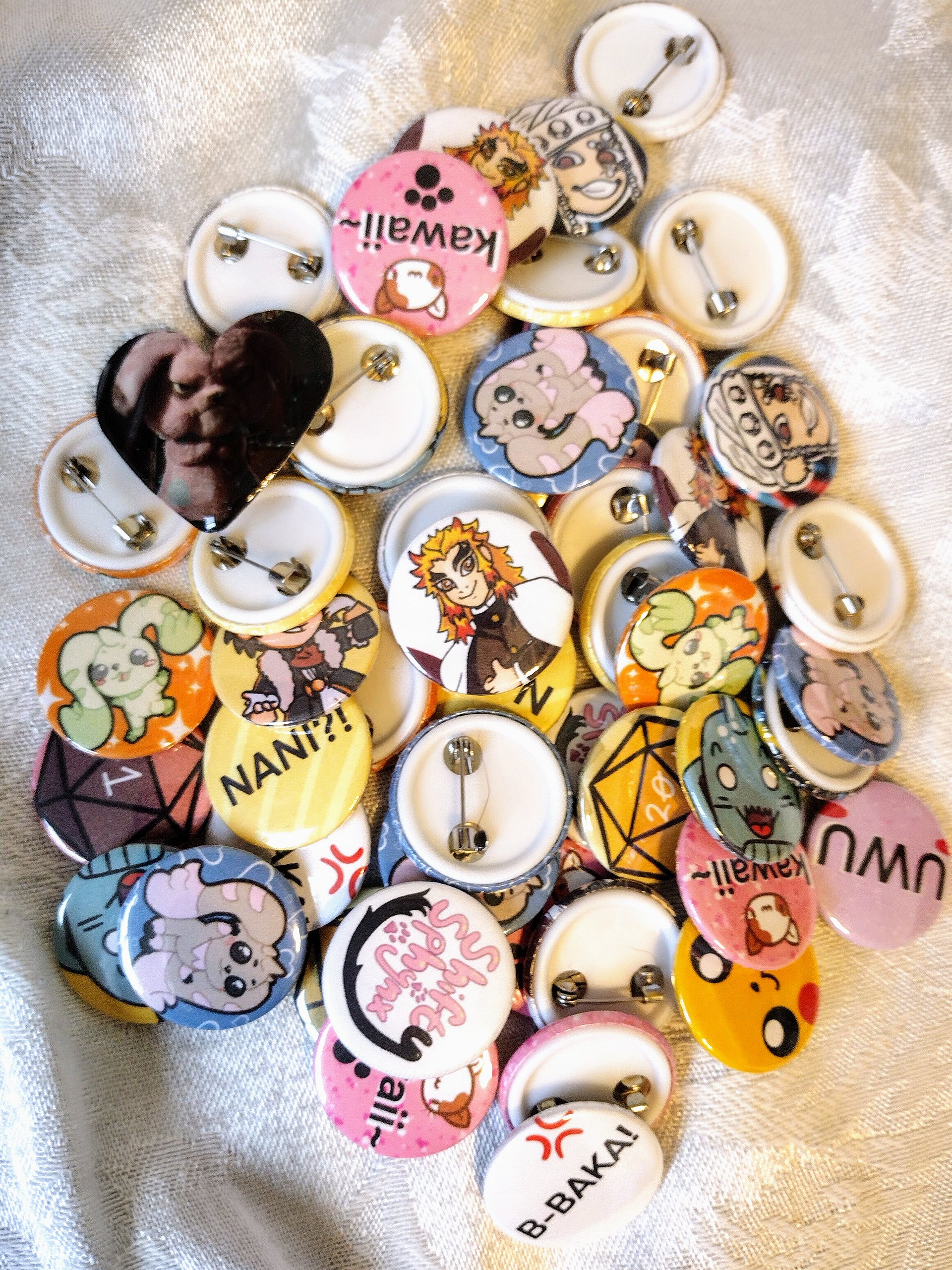 Pin Gatcha product image (2)