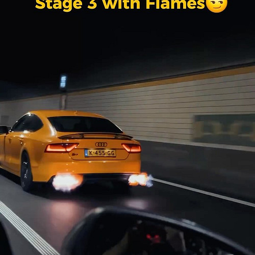 Stage 3 #s7 with flames @blackyellow_s7 #audi #audigramm 

#AudiLife 🌟🏎️ #viral #trending #audir8 #photography #photooftheday...