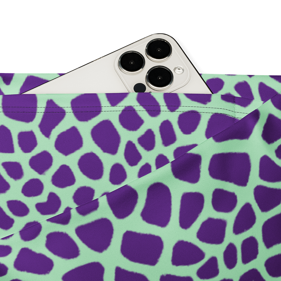 Green Giraffe Flare Leggings product image (5)