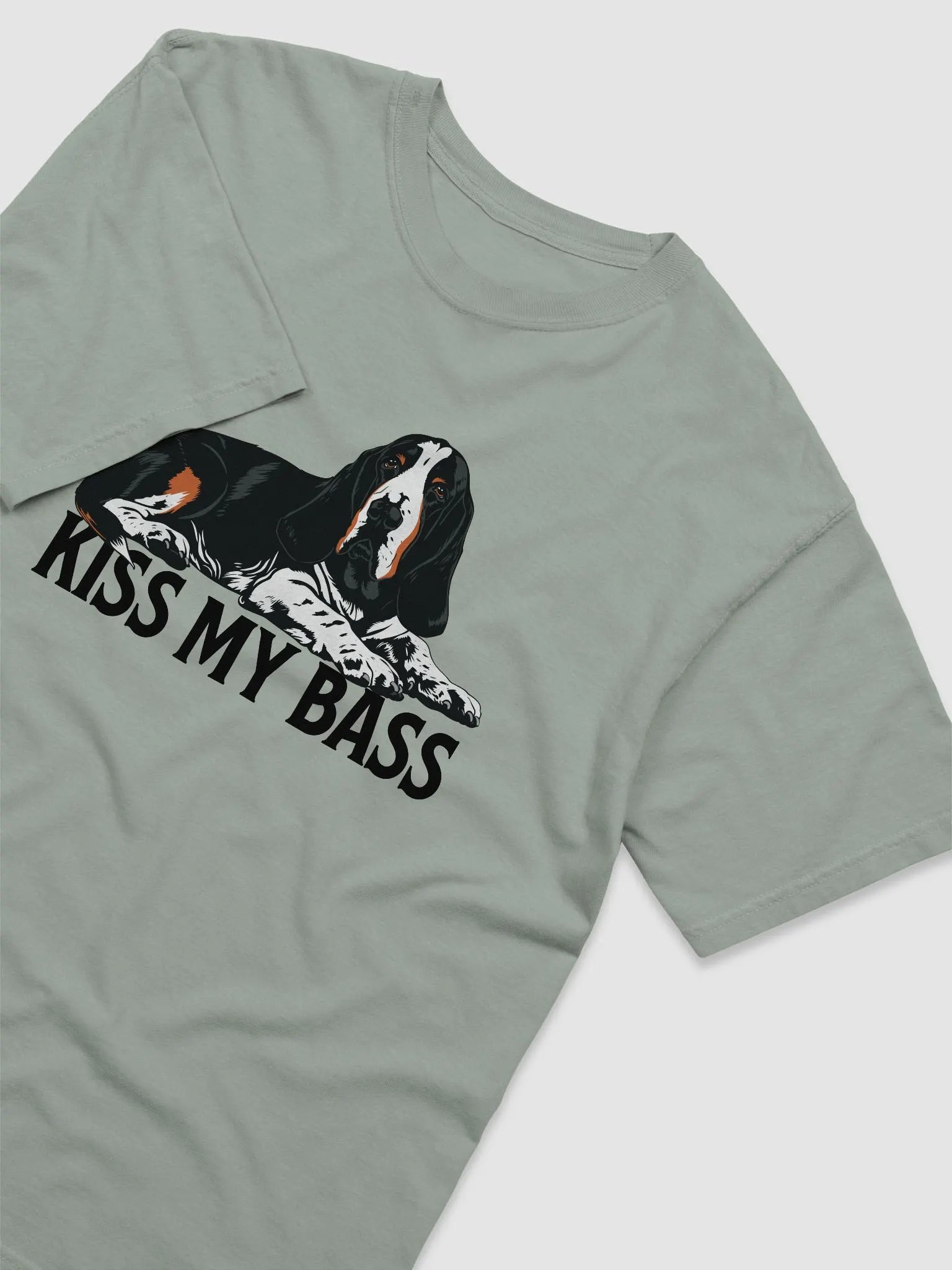 Kiss My Bass (Tricolor) T-Shirt | Funny T-Shirt for Basset Hound Owners product image (6)