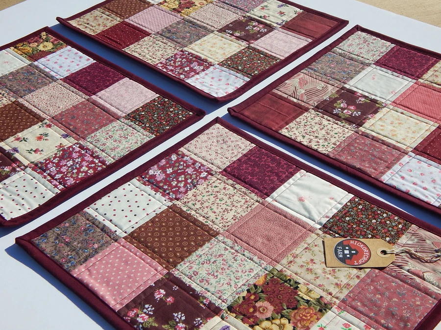 Shades of Burgundy Quilted Placemats product image (3)