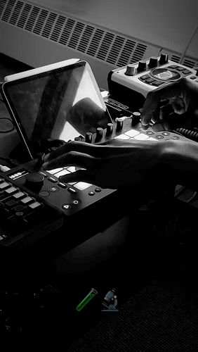 In the lab. 

#ableton #move #sp404freaks
