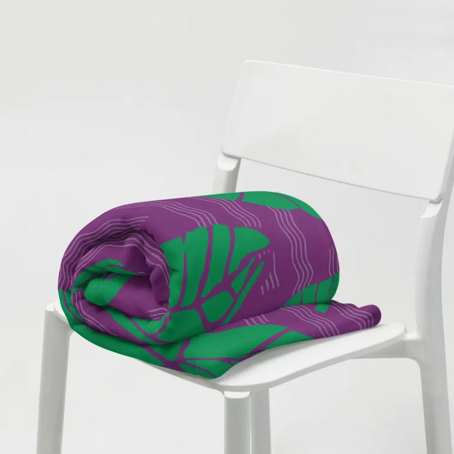 He Mea Ono Poi Throw Blanket product image (7)