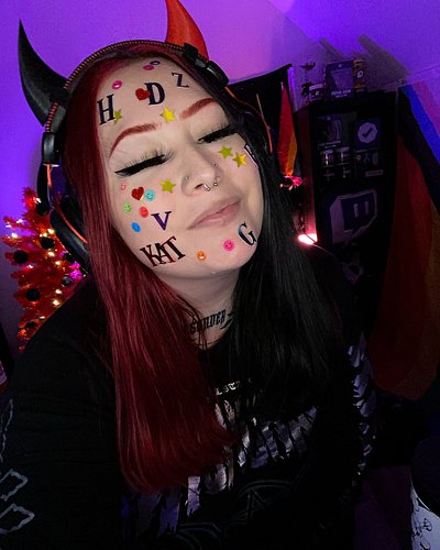 🔴 I’m LIVE on Twitch 🔴

Come Sticker SLAP my face! 🎁🤪

✨1 sub = sticker on my face
✨5 subs = “letter” sticker of your choosin...