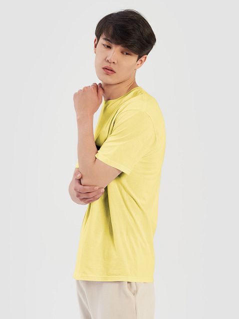 Photo showing Gildan Unisex Softstyle T-Shirt