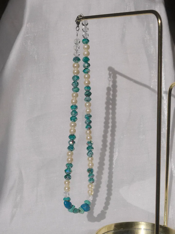 Turquoise necklace product image (1)