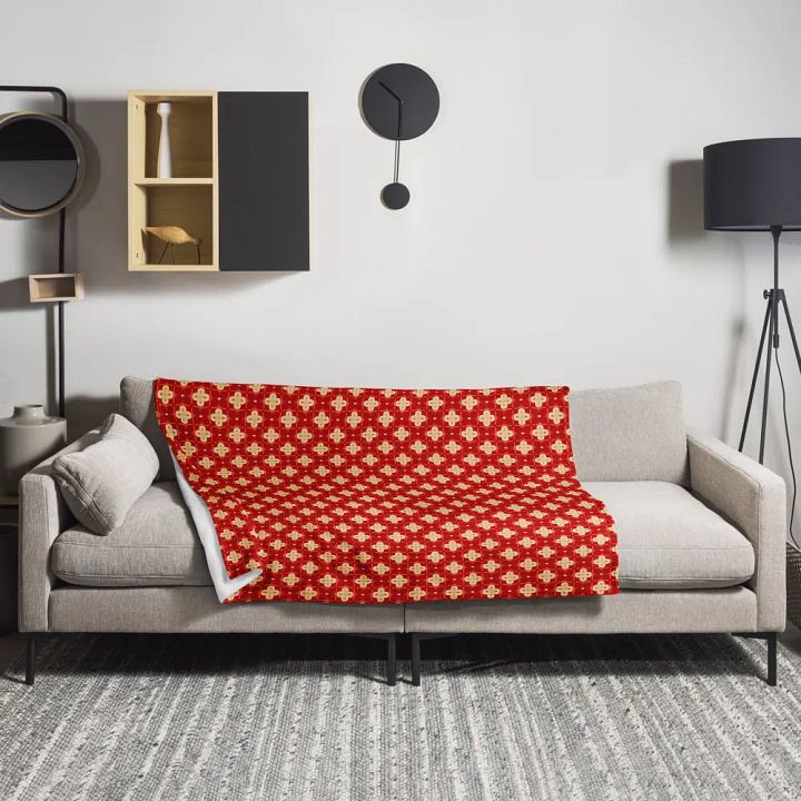 Elegant Red & Cream Seamless Patterned Throw Blanket product image (1)