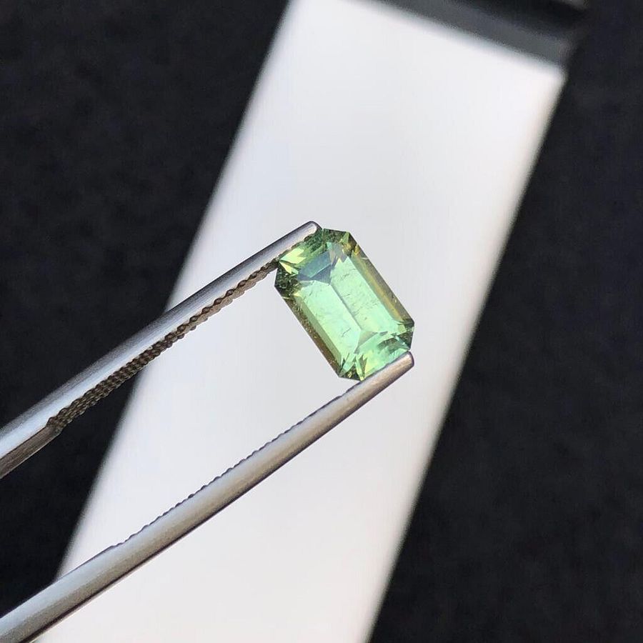 NATURAL TOURMALINE FOR RING YELLOW/GREEN COLOR EMERALD CUT SI GRADE, 1.50 CRT product image (4)