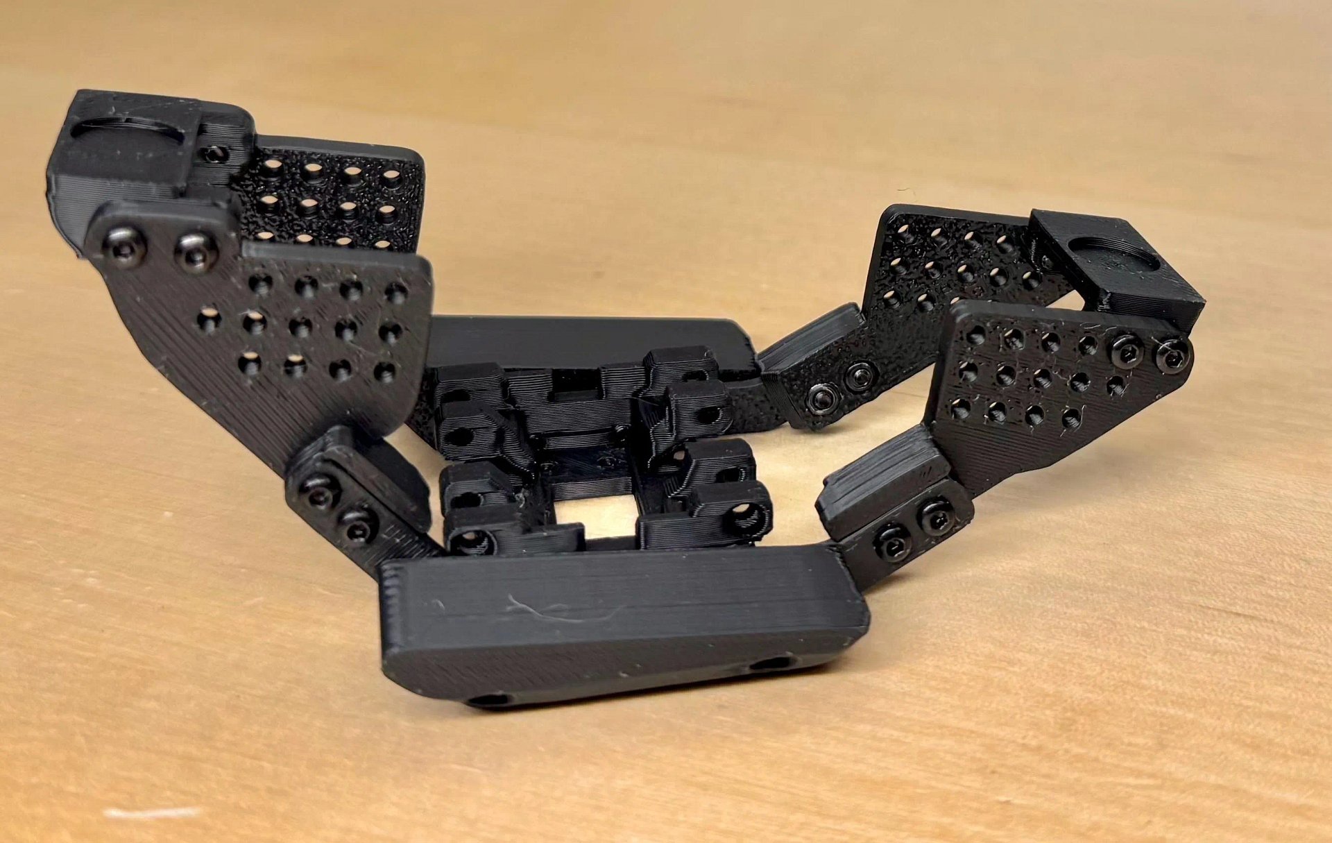 Lynx Chassis for the Redcat A18 product image (2)