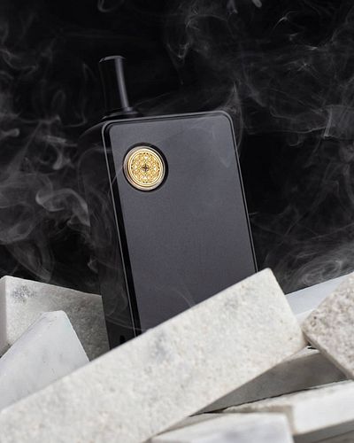 That black v1.5 looking gooooood😍
@dotleafofficial dry herb vaporizer
◾◾◾◾◾
📸@toxic__drummer
#dotleafofficial #canonusa #35mm...