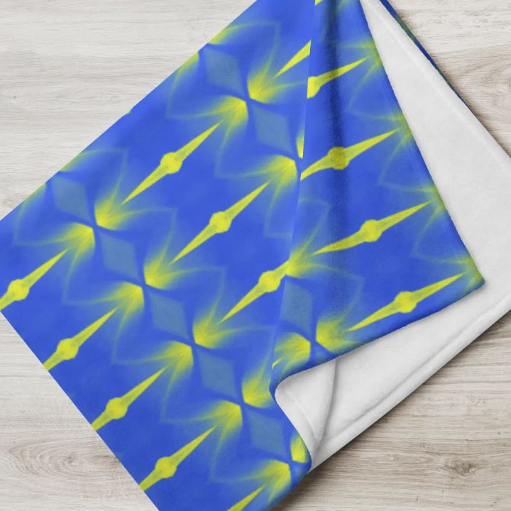 Bold & Bluetiful Vibrant Throw Blanket product image (1)