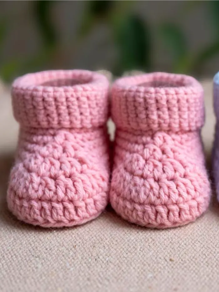 Crochet Pattern: Fast Baby Booties product image (1)