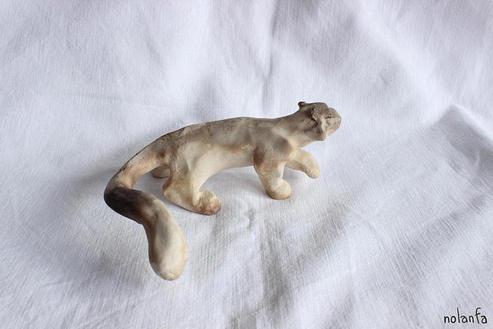 Small Clay Leopard: walking product image (2)
