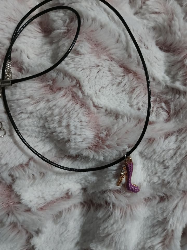 Boss momma purple high heel necklace product image (1)