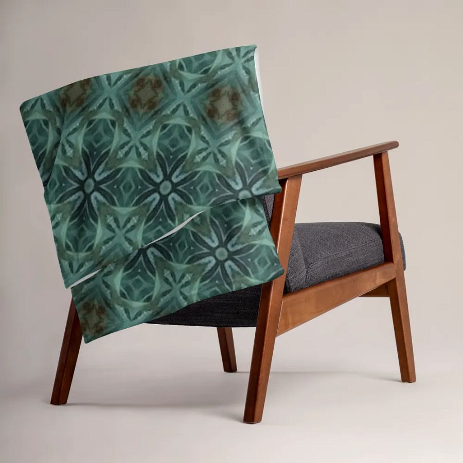 "Diagonal Floral Seamless Patterned Throw Blanket product image (4)