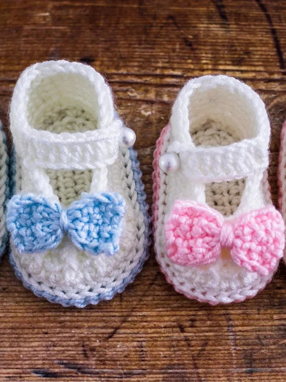 Crochet Pattern: Sweet Baby Shoes (with Bow) product image (6)