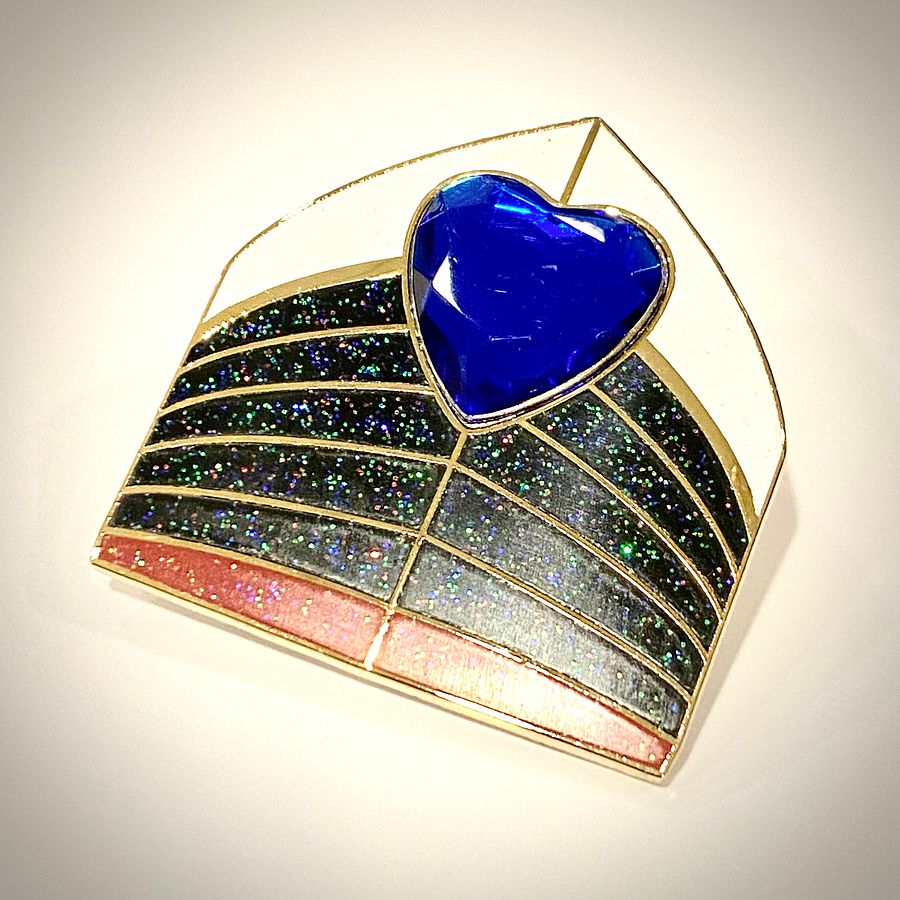 Heart of the Ocean Pin product image (4)