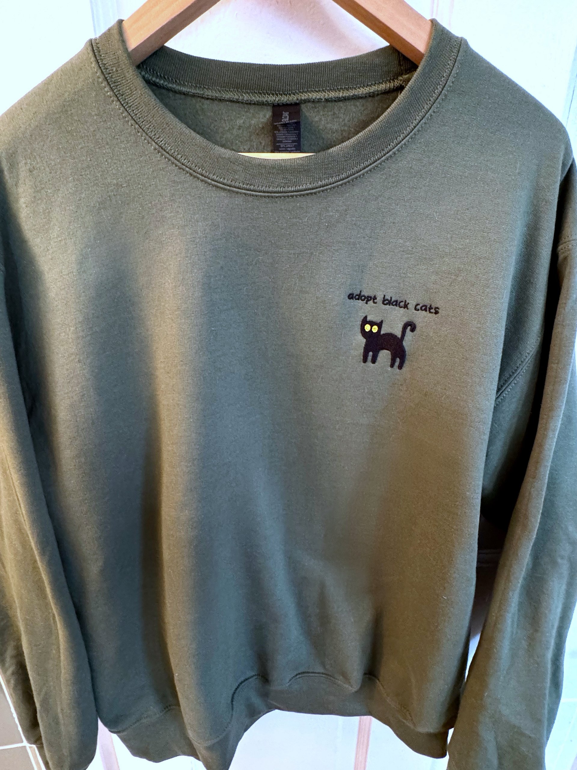 Adopt black cats embroidered crewneck sweatshirt product image (2)