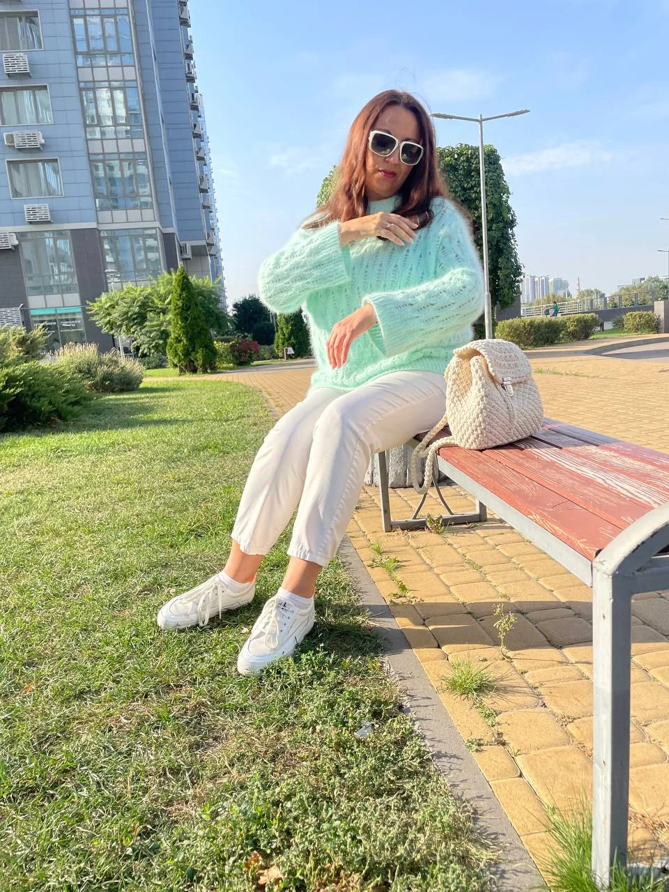 Схема вязания Свитер Julia с объемным узором, с японским плечом (спицами) product image (8)