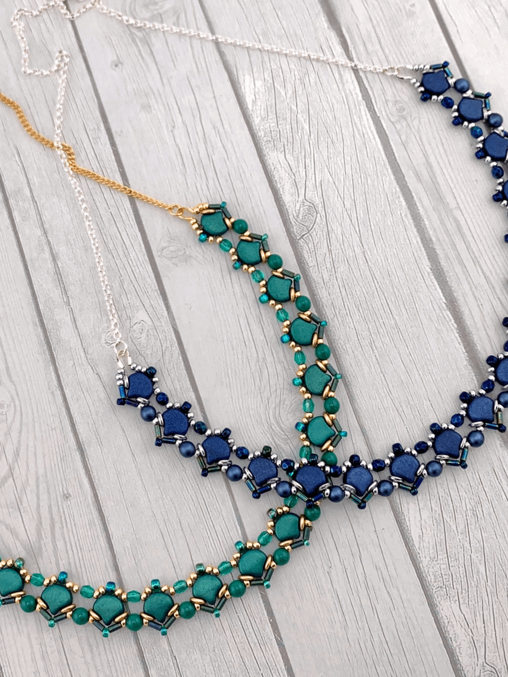 Queen’s Trellis Necklace - Blue product image (3)