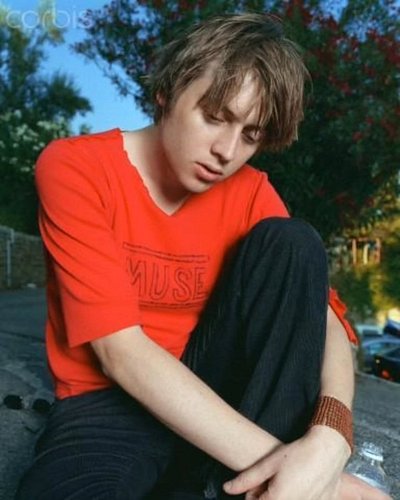 Slides 1-3: Craig Nicholls in his hand-drawn Muse t-shirt. (1) (2) Photos by Jeremy Goldberg for Snoozer magazine Issue 034 a...