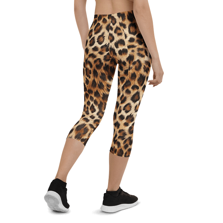 Leopard Skin Pattern Print Capri Leggings product image (2)