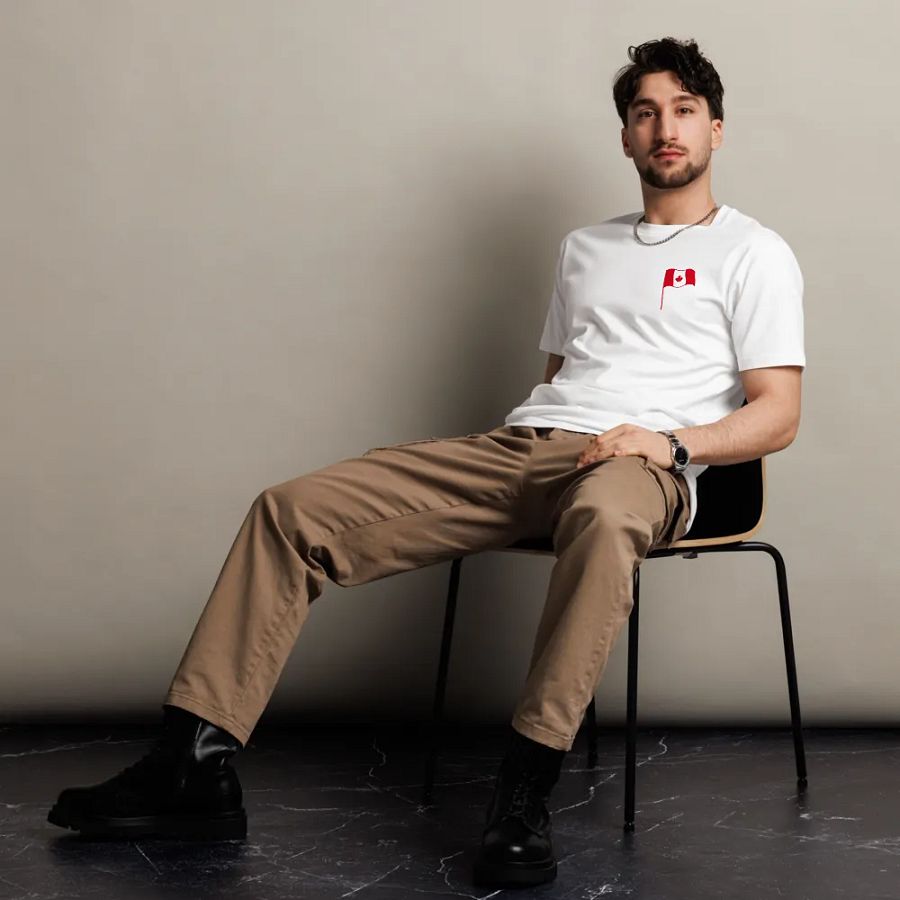 Maple Leaf Glitch Unisex T-Shirt product image (5)
