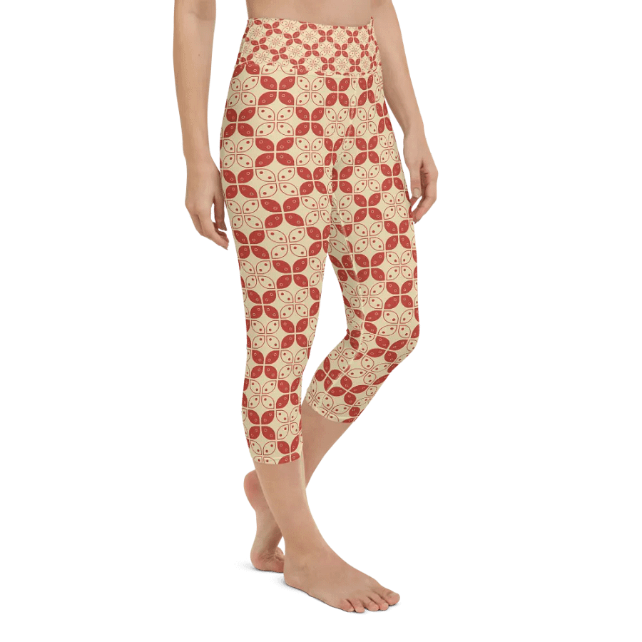 Batik Kawung Capri Yoga Leggings product image (9)