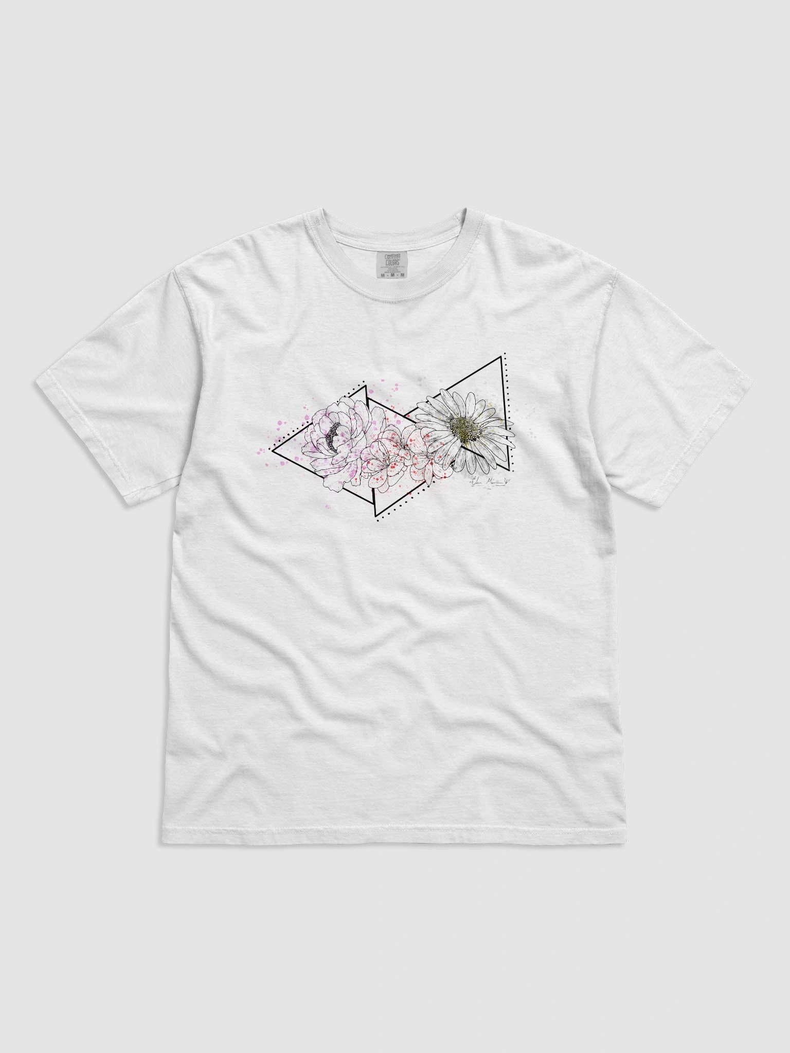 peony, geraniums, and daisy tee product image (6)
