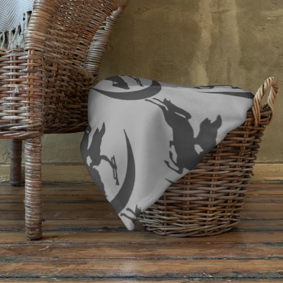 Rogues Hollow Throw Blanket product image (10)