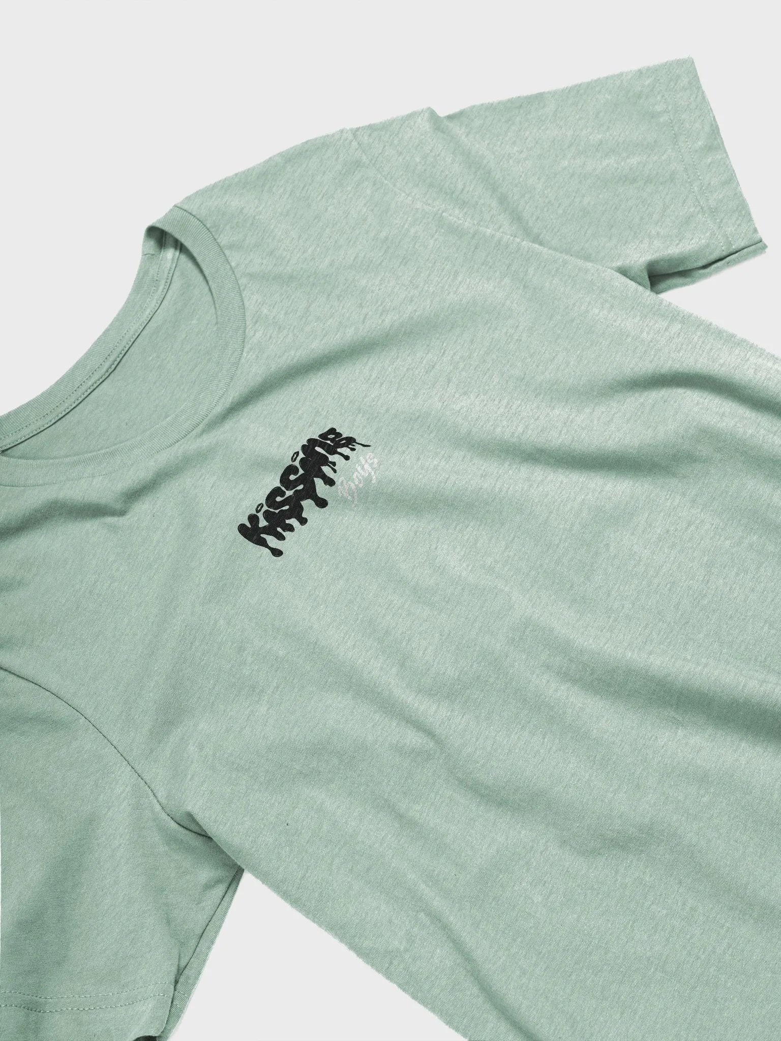 💋 Kissing Boys Supersoft Tee 💋 product image (21)