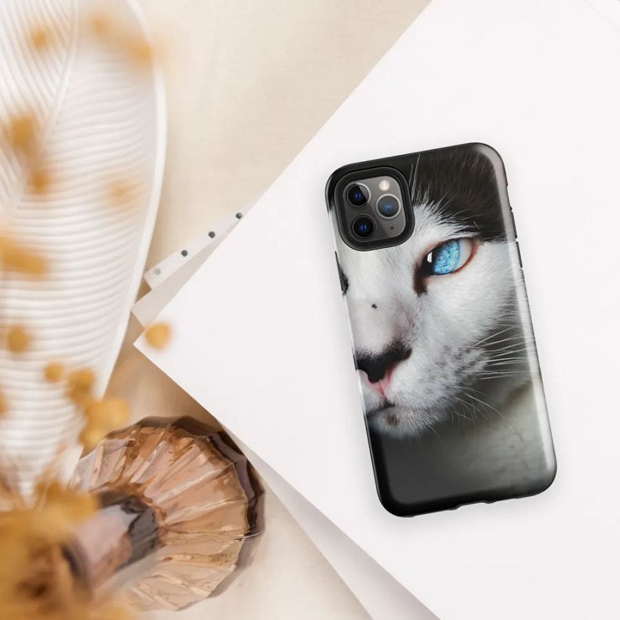 Beautiful Blue-Eyed Cat Phone Case for Animal Lovers product image (37)