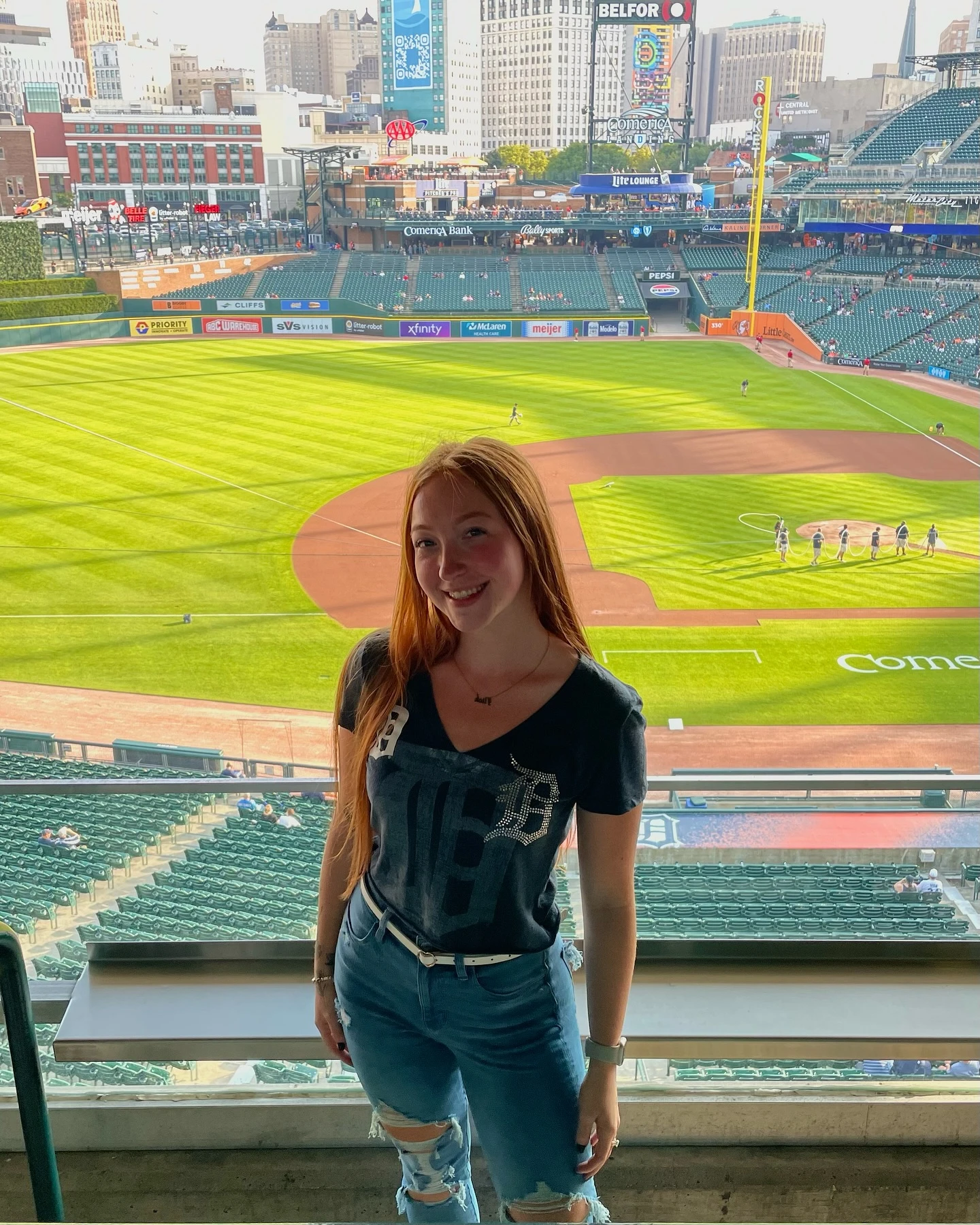 Tigers game w dad, brother & more friends 💙🧡🐯

#detroittigers #detroit #detroittigersbaseball  #michigangirls #egirl #smallst...