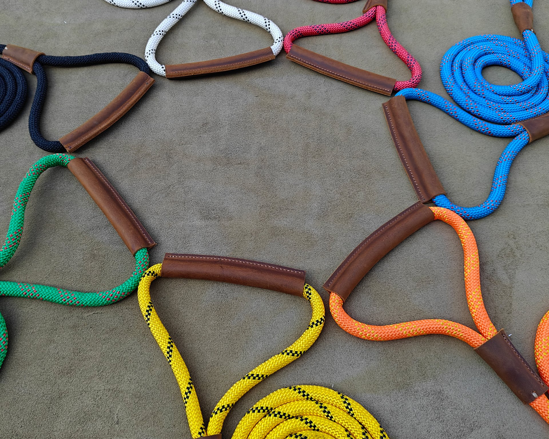 MEEBOY Handmade Strong Heavy Duty Rope No Pull Training Lead Leashes with Durable Leather Handles,Reflective Dog Training Lead for Large Medium and Small Dogs product image (7)