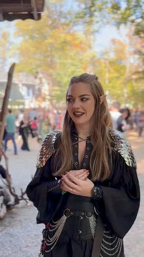 Having a great time #witerally #renfaire